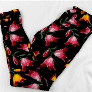LULAROE Black Floral Leggings 💐